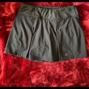 XS SKIRTSPORTS BLACK SKORT